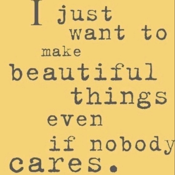 Red and Cream Oval Platter - Picture 7 of 15